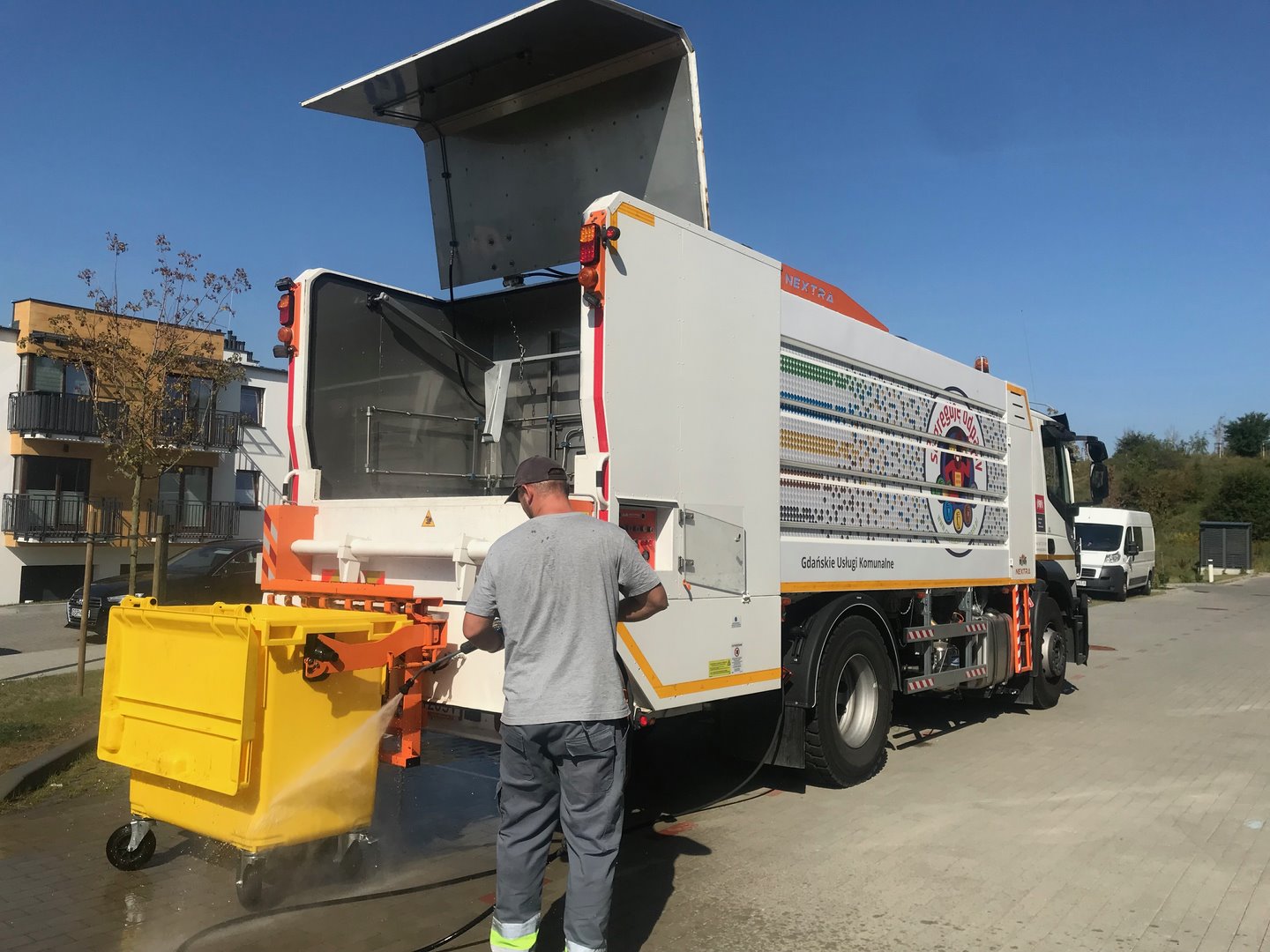 Myjemy pojemniki na kolejnych ulicach Gdańska
